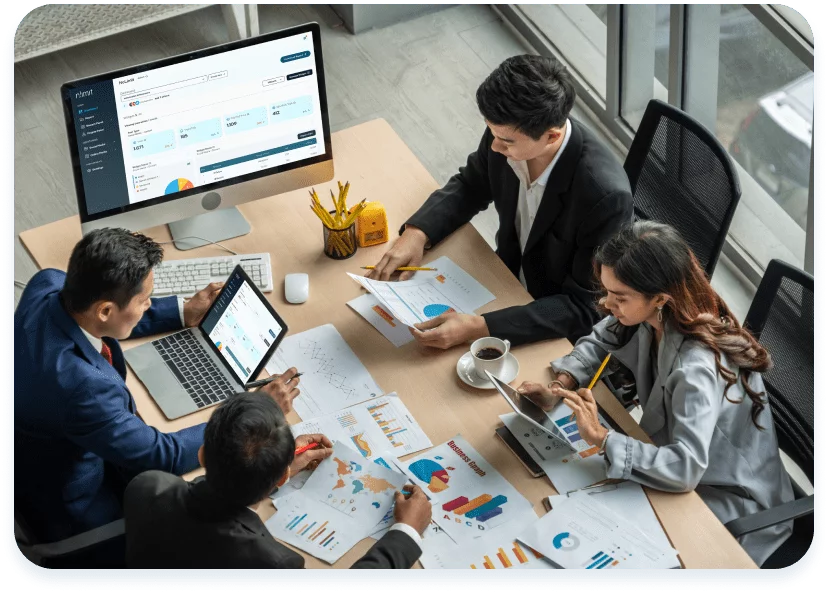 Tim menganalisis data sosial melalui dashboard NoLimit
